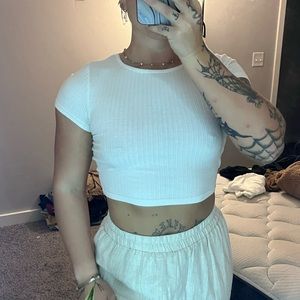 SHEIN White Ribbed Crop Top